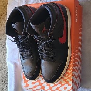Jordan 1 Varsity